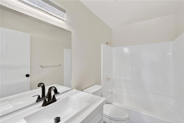 44535 La Paz Rd A, Temecula, CA 92592
