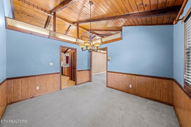 609 Stephens Rd, Rocky Top, TN 37769