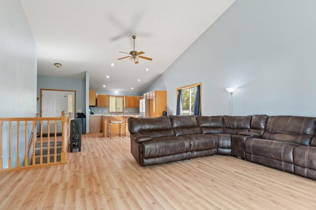 561 12th Street SW, Faribault, MN 55021