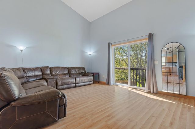 561 12th Street SW, Faribault, MN 55021