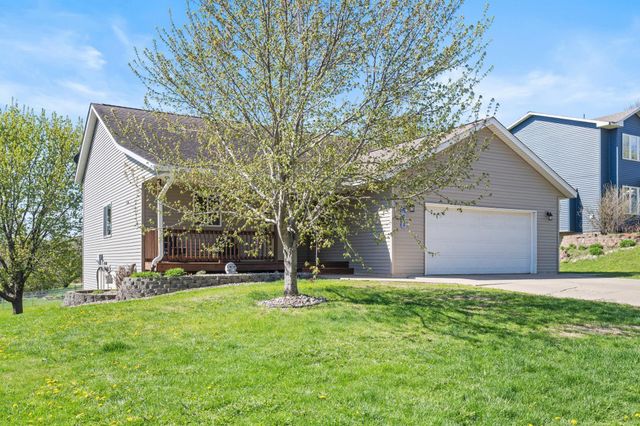 561 12th Street SW, Faribault, MN 55021