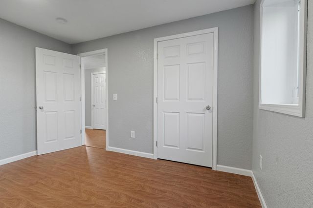 561 12th Street SW, Faribault, MN 55021