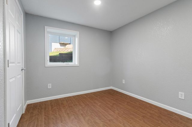 561 12th Street SW, Faribault, MN 55021