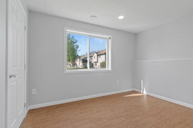 561 12th Street SW, Faribault, MN 55021