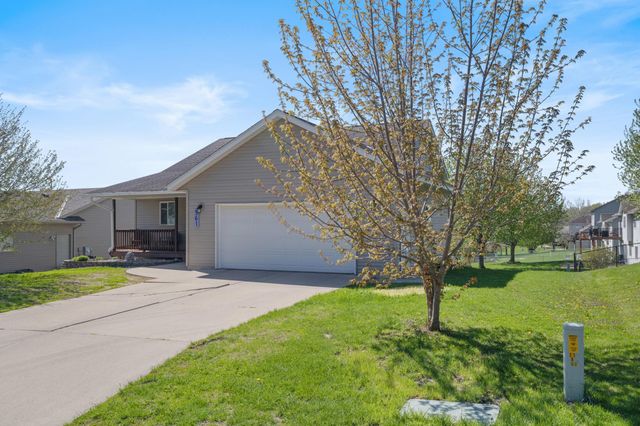 561 12th Street SW, Faribault, MN 55021