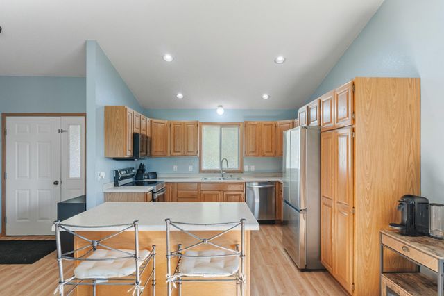 561 12th Street SW, Faribault, MN 55021