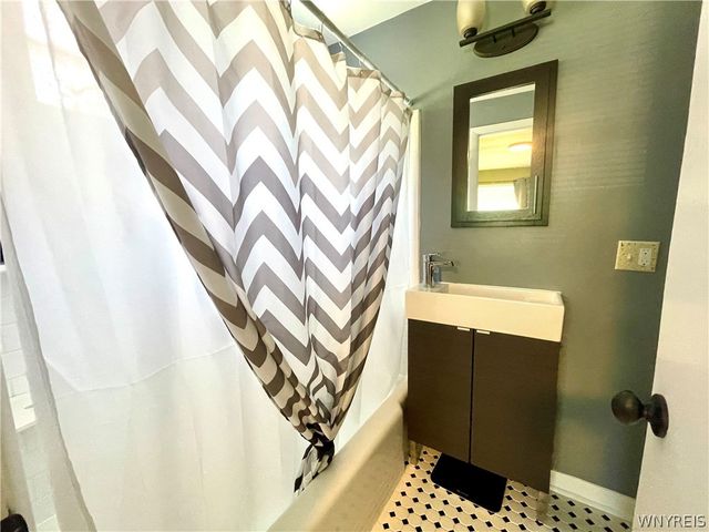 681 Mckinley Parkway, Buffalo, NY 14220
