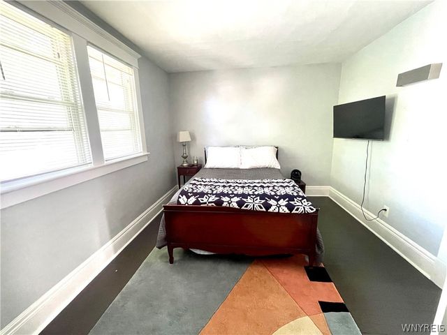 681 Mckinley Parkway, Buffalo, NY 14220