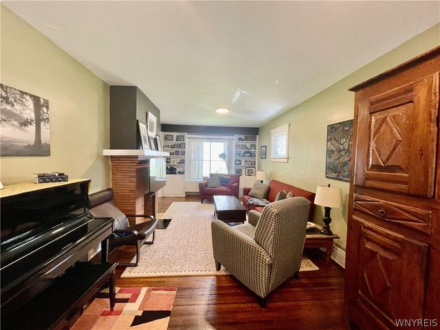 681 Mckinley Parkway, Buffalo, NY 14220