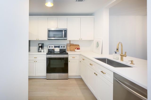 1141 Shadow Lake Circle D, Mount Pleasant, SC 29464