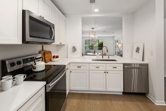 1141 Shadow Lake Circle D, Mount Pleasant, SC 29464
