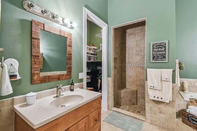 19315 LAKE PICKETT ROAD, Orlando, FL 32820
