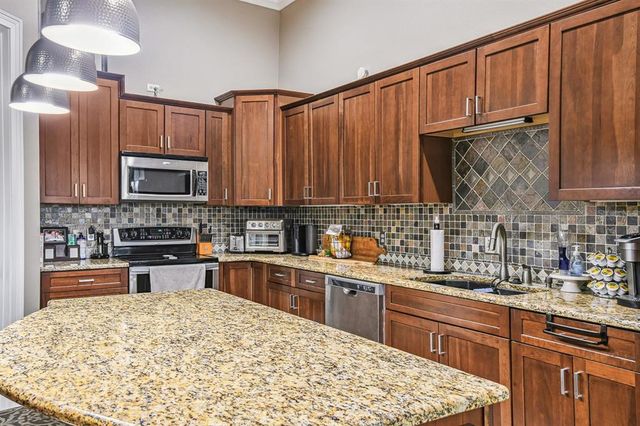 19315 LAKE PICKETT ROAD, Orlando, FL 32820