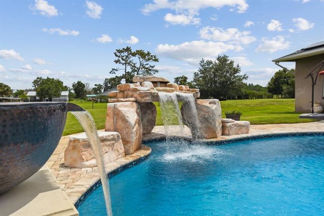 19315 LAKE PICKETT ROAD, Orlando, FL 32820