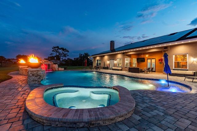 19315 LAKE PICKETT ROAD, Orlando, FL 32820