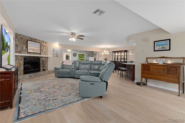 11678 W Timberlane Drive, Homosassa, FL 34448