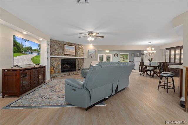 11678 W Timberlane Drive, Homosassa, FL 34448