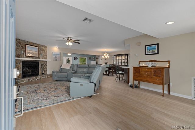 11678 W Timberlane Drive, Homosassa, FL 34448