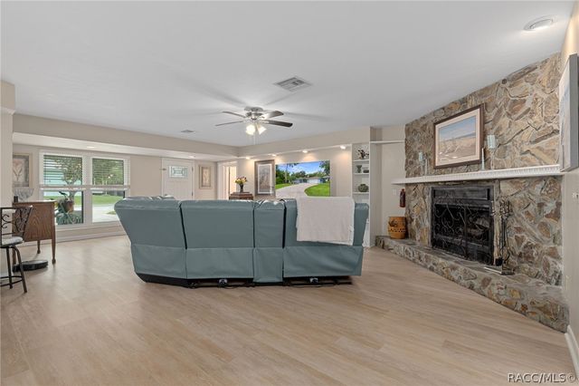 11678 W Timberlane Drive, Homosassa, FL 34448