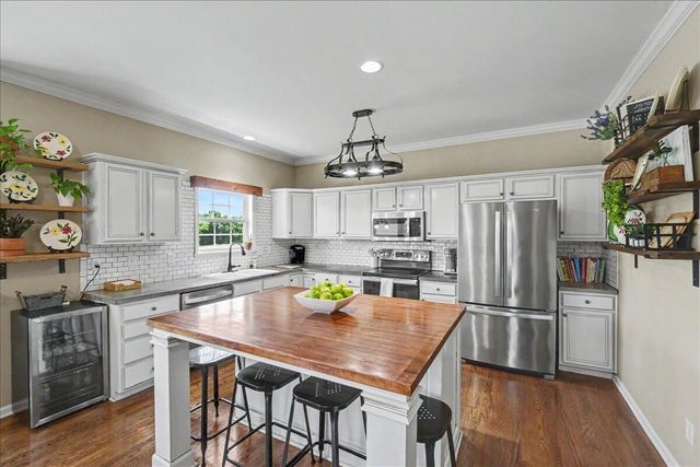 175 Inverness Drive, Georgetown, KY 40324