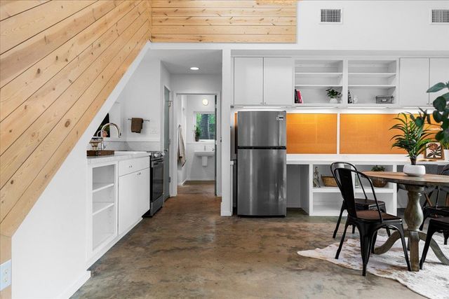 1808 Forest Hill Dr, Austin, TX 78745