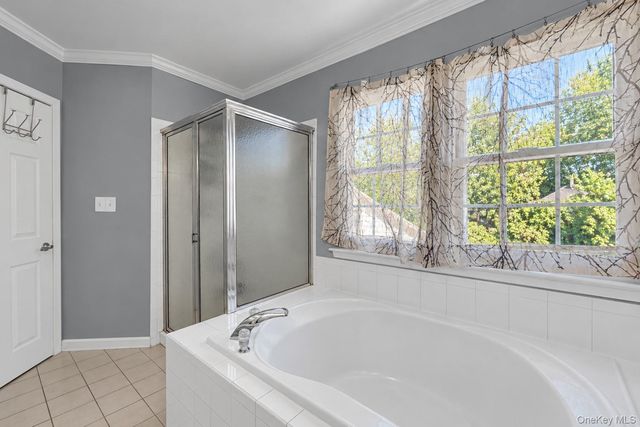 184 Cranberry Court, Melville, NY 11747