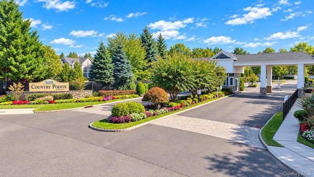 184 Cranberry Court, Melville, NY 11747