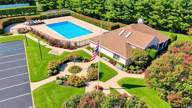 184 Cranberry Court, Melville, NY 11747