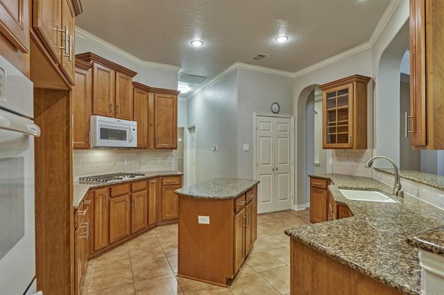 1608 Beau Rivage, Conroe, TX 77304