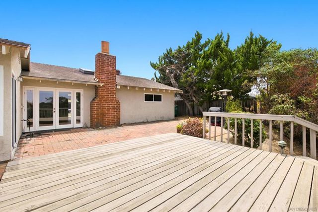2732 Gobat, San Diego, CA 92122