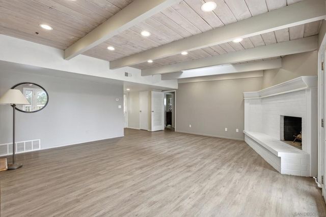 2732 Gobat, San Diego, CA 92122