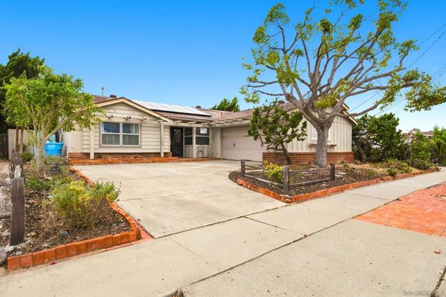2732 Gobat, San Diego, CA 92122