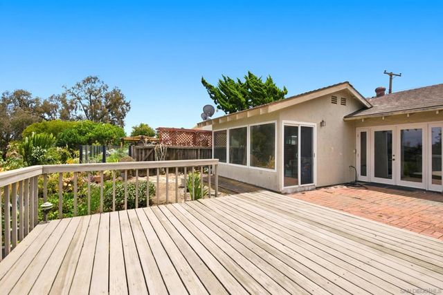 2732 Gobat, San Diego, CA 92122