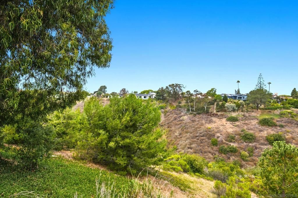 2732 Gobat, San Diego, CA 92122