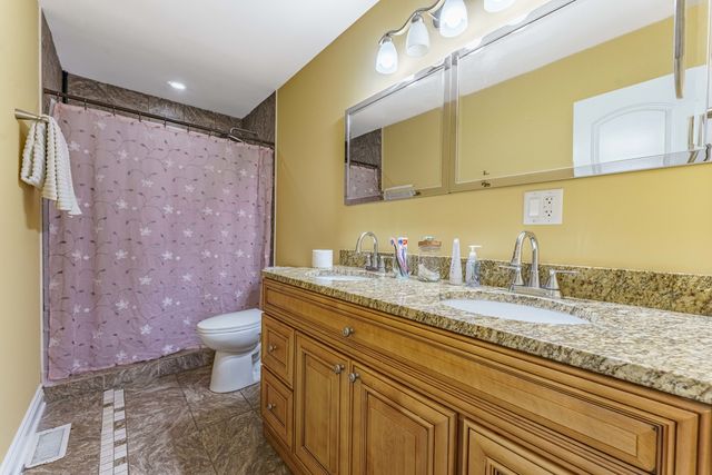 346 Eaton Avenue, Romeoville, IL 60446