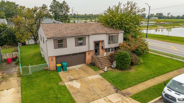 346 Eaton Avenue, Romeoville, IL 60446