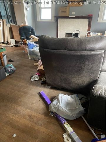 103 Bailes Drive, Nitro, WV 25143