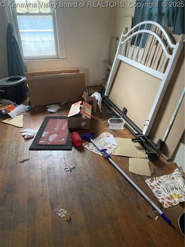 103 Bailes Drive, Nitro, WV 25143