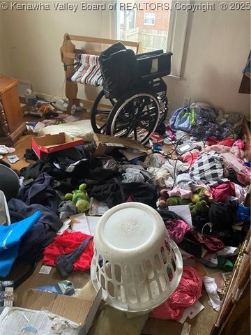 103 Bailes Drive, Nitro, WV 25143