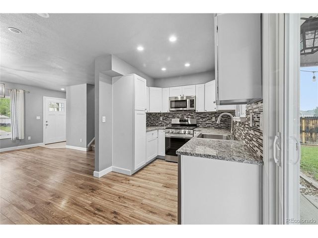 8682 W Stanford Ave, Littleton, CO 80123