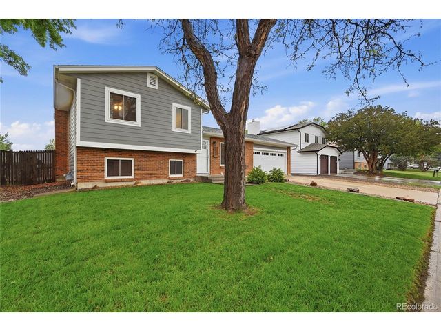 8682 W Stanford Ave, Littleton, CO 80123