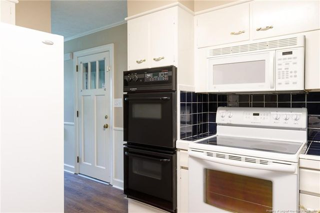 209 W Prospect Avenue, Raeford, NC 28376