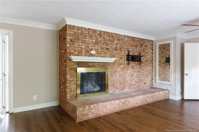 209 W Prospect Avenue, Raeford, NC 28376