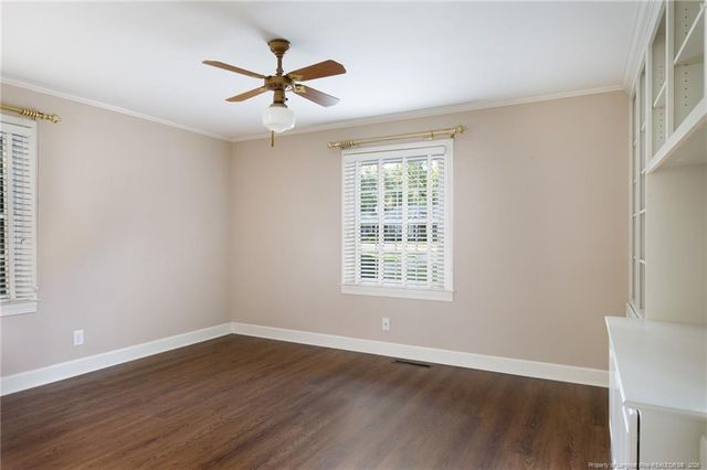 209 W Prospect Avenue, Raeford, NC 28376