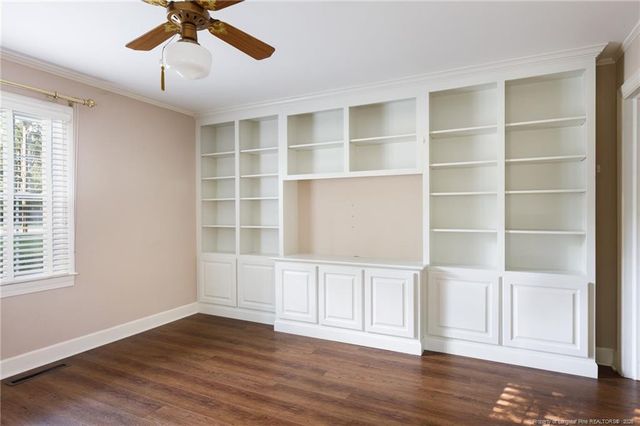 209 W Prospect Avenue, Raeford, NC 28376