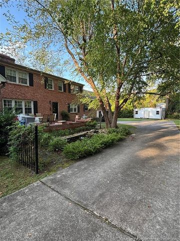 209 W Prospect Avenue, Raeford, NC 28376