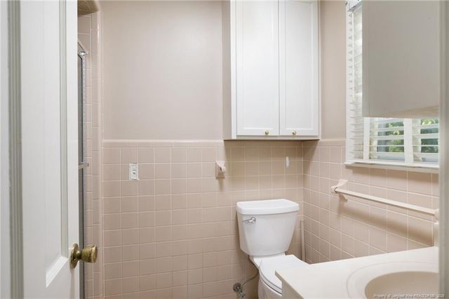 209 W Prospect Avenue, Raeford, NC 28376