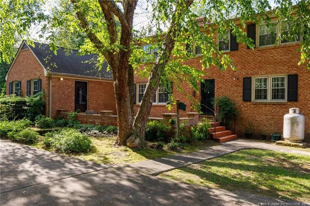 209 W Prospect Avenue, Raeford, NC 28376