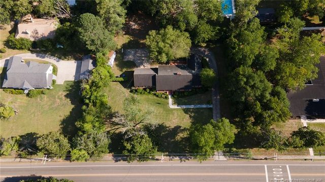 209 W Prospect Avenue, Raeford, NC 28376