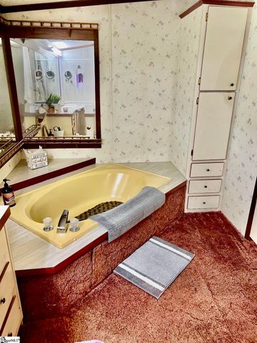 1549 Greenfield Road, Westminster, SC 29693